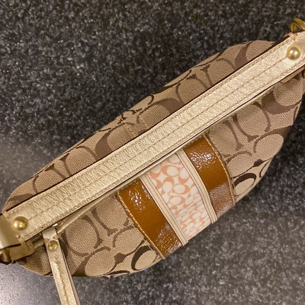 COACH mini bag. #41047 - Picture 6 of 9